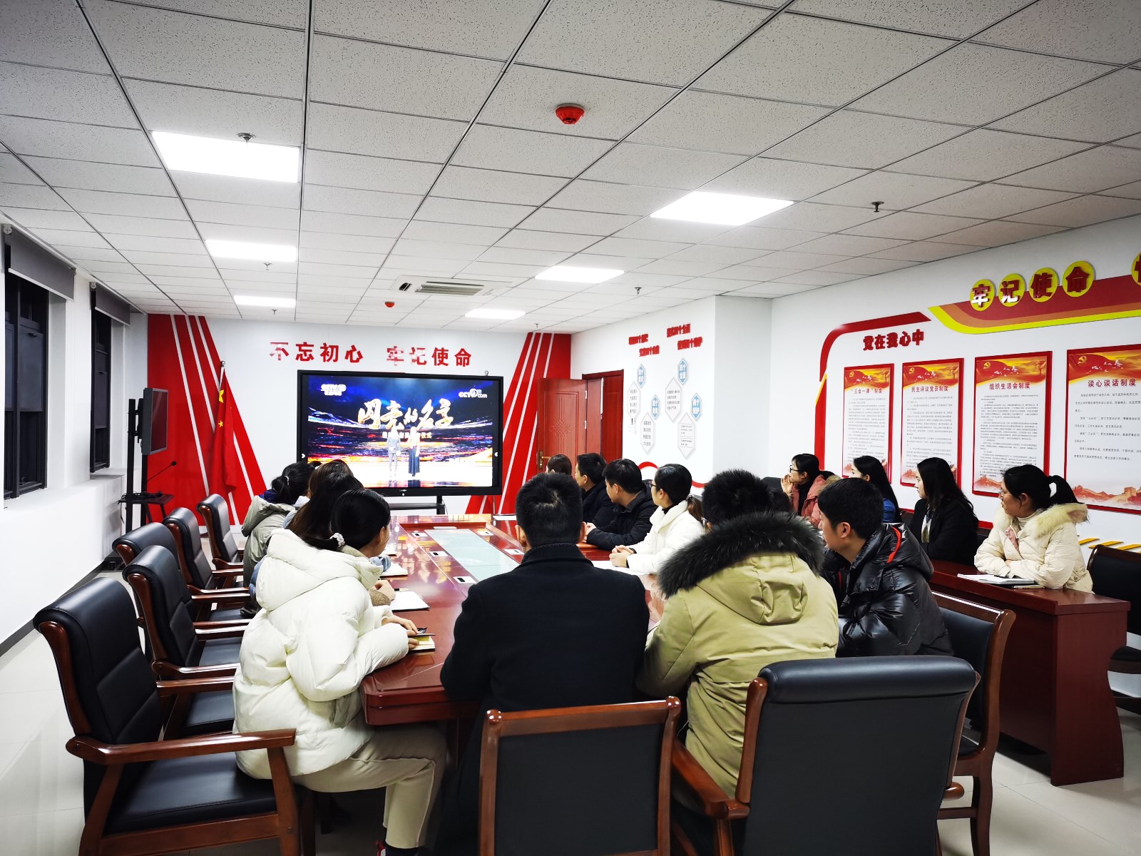 0f1650d6bb28649b274e9390300c82d.jpg 0f1650d6bb28649b274e9390300c82d.jpg