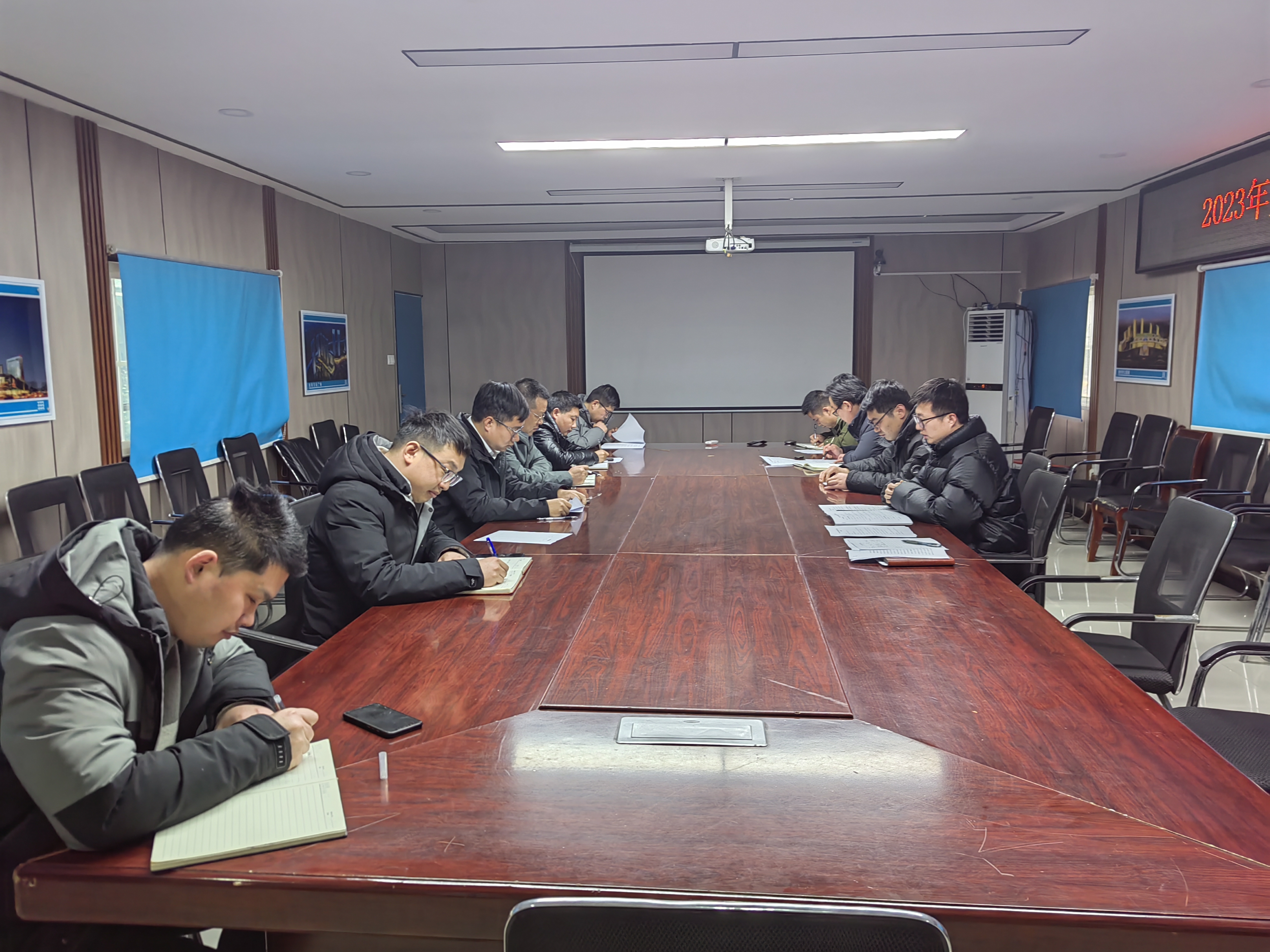 f4a0ccb45fac47c2eec47ec7c42049e.jpg f4a0ccb45fac47c2eec47ec7c42049e.jpg